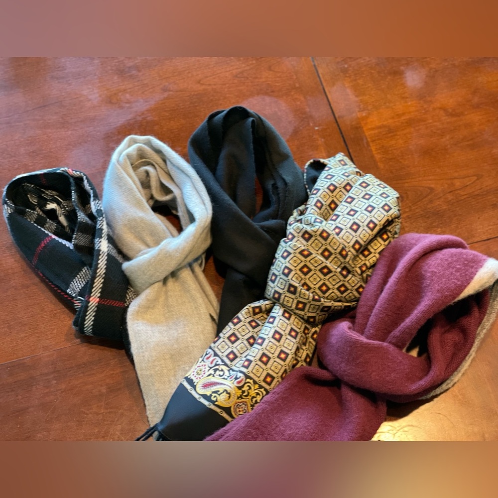 Gap Solid Grey Scarf - image 3